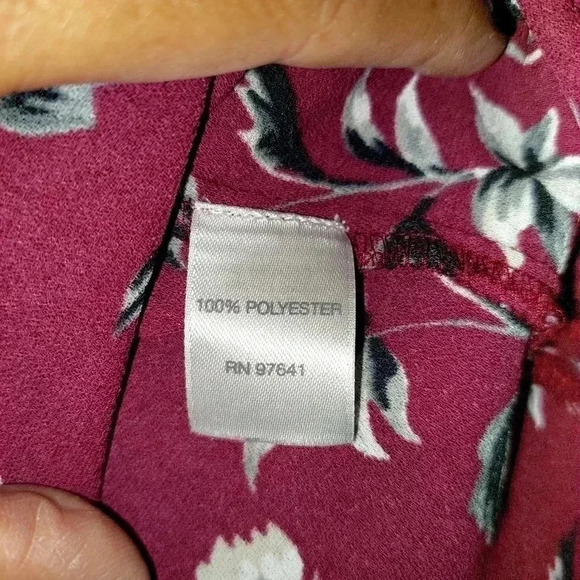 J. Jill Tunic Top Womens XS Burgundy Black Gray Floral Button Up Pleated Back - Picture 7 of 7